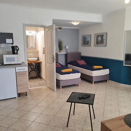 Csever Apartman Tata Kültér fotó